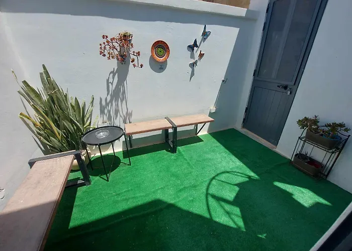 Entire House 3 Bedrooms