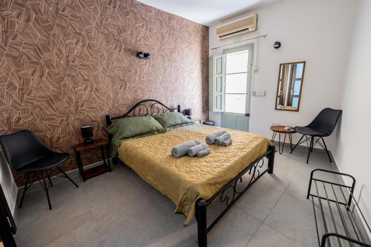 Entire House 3 Bedrooms