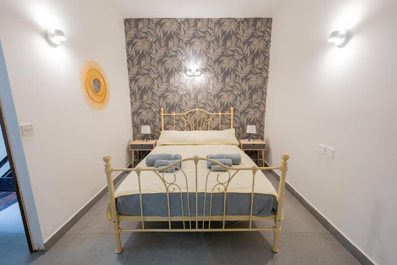 Entire House 3 Bedrooms